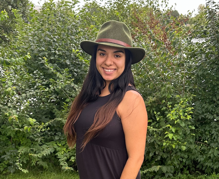 Woman wearing Kenny K Unisex Australian Wool Fedora