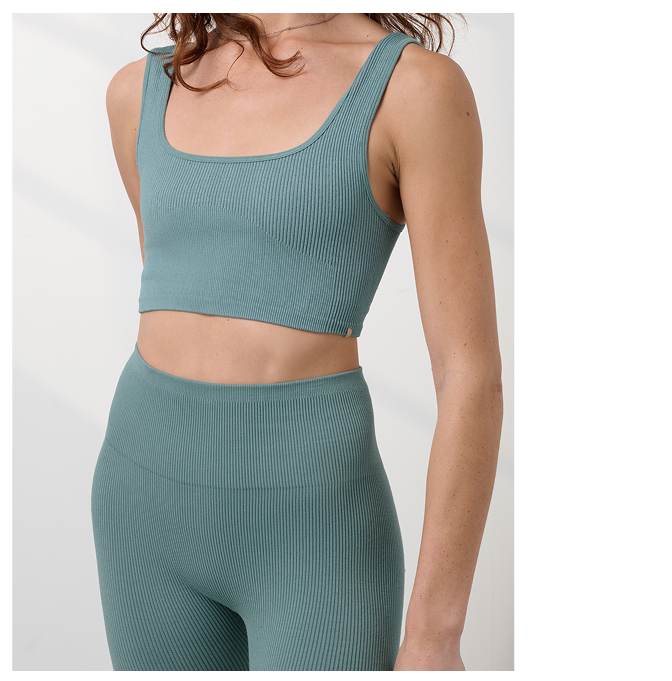 seamless flow cropped tank 