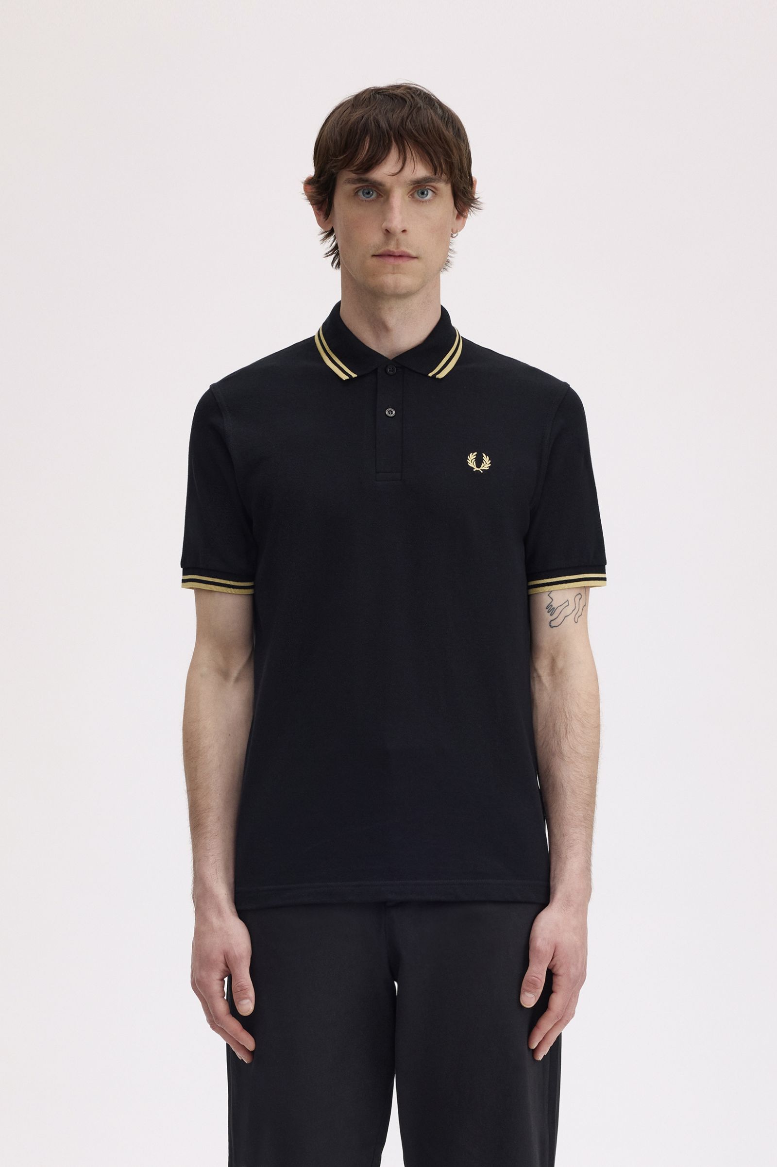 The Fred Perry Shirt - M12