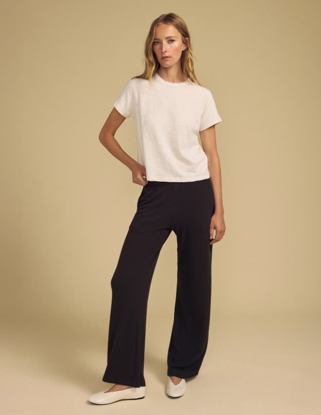 Image of model wearing Makenzie in Black.