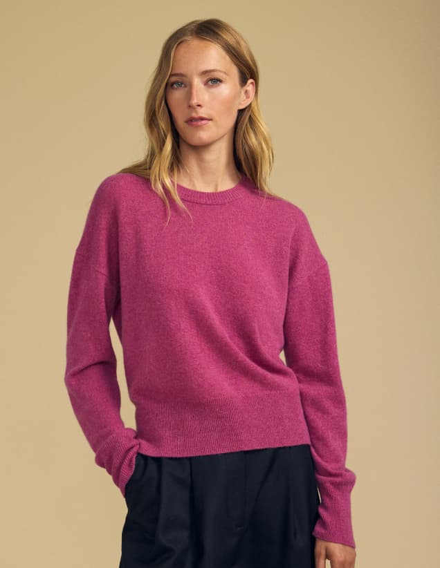 Image of model wearing Alba in Violet.