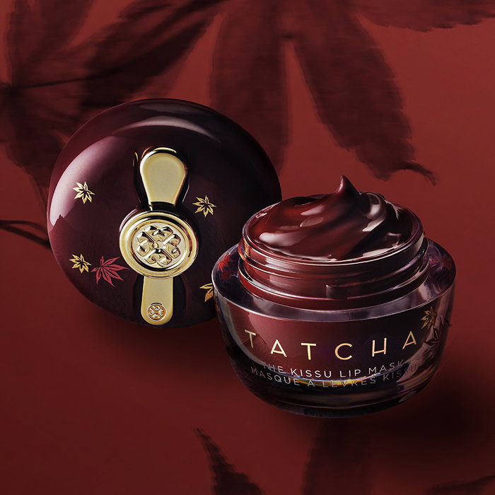 An image of The Kissu Lip Mask in shade, Momiji (Japanese maple red)