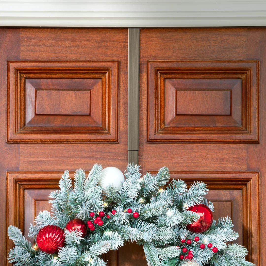 Adapt Adjustable Length Wreath Hanger