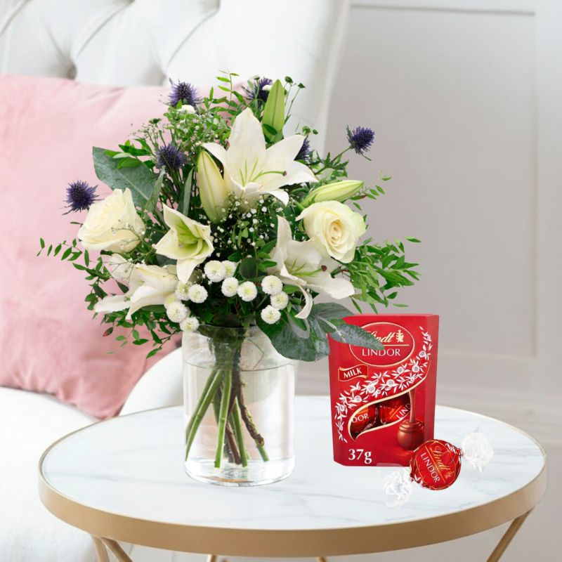 Image of Blue Serenity, Vase & Lindor Chocolates (37g)