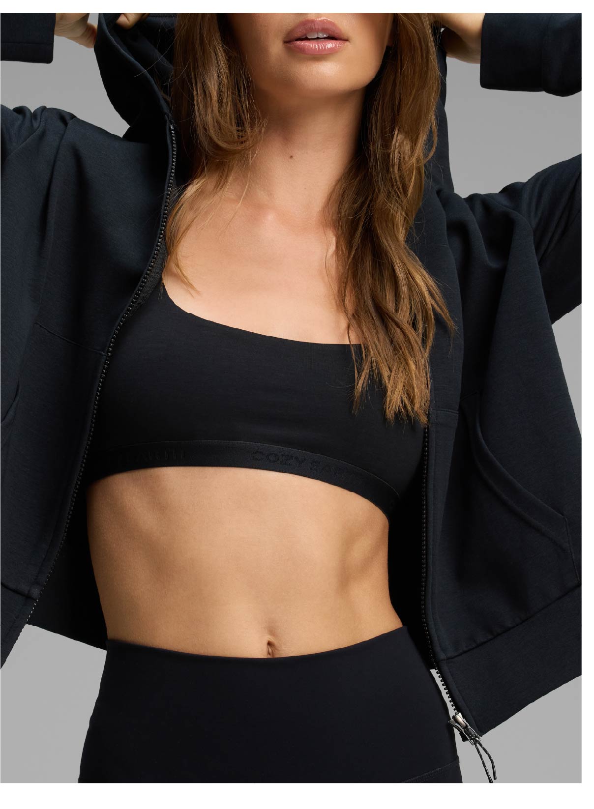 VERSA ZIP UP HOODIE