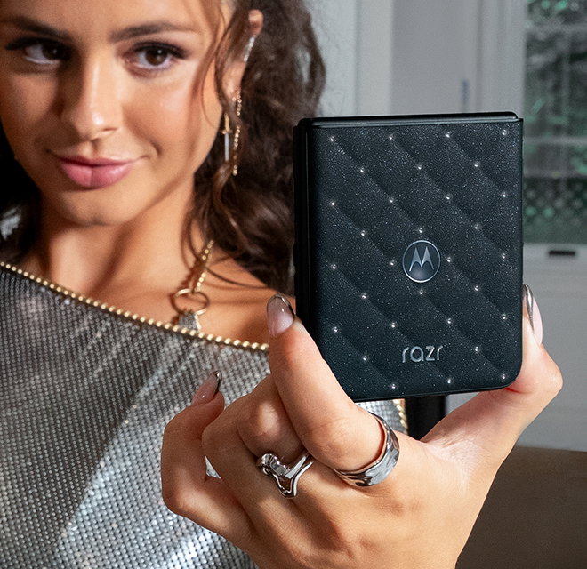 motorola razr - 2026 with Crystals by Swarovski(R)