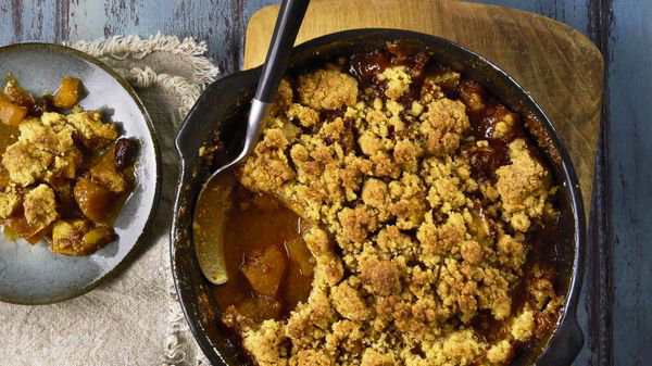 Crumble aux pommes et caramel: la recette d'Hervé Cuisine