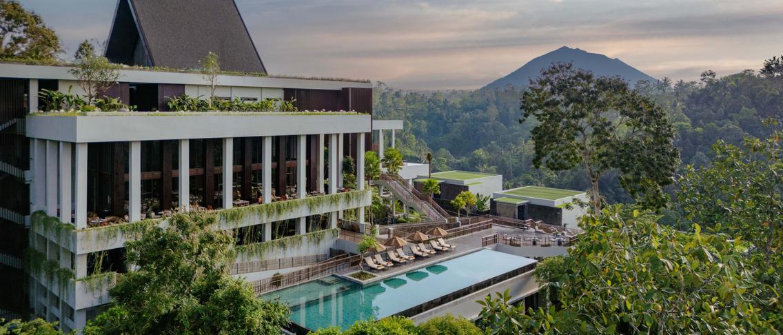 Award-Winning Ubud Luxury Oasis with Daily Breakfast, Nightly Dinner & Cocktails