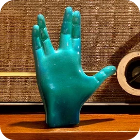 Le Creuset Star Trek Spock Hand Live Long & Prosper™ Spoon Rest, 19cm