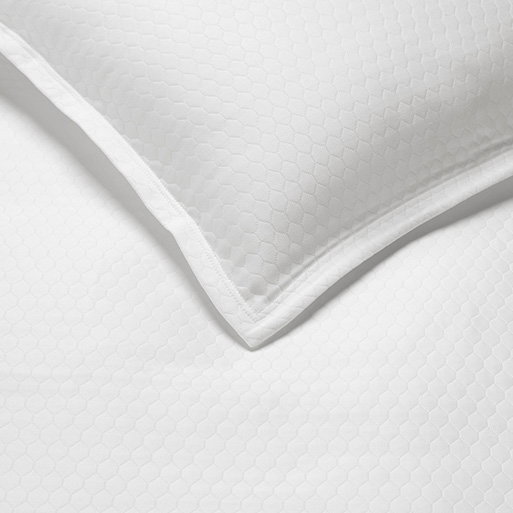 Favo Coverlet