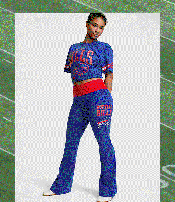 Sundays Are for Football (& ‘Fits) POV: The game is good, but the outfit is better. Get ready to rep your team with spirited styles from the NFL Collection. Don't Fumble > 