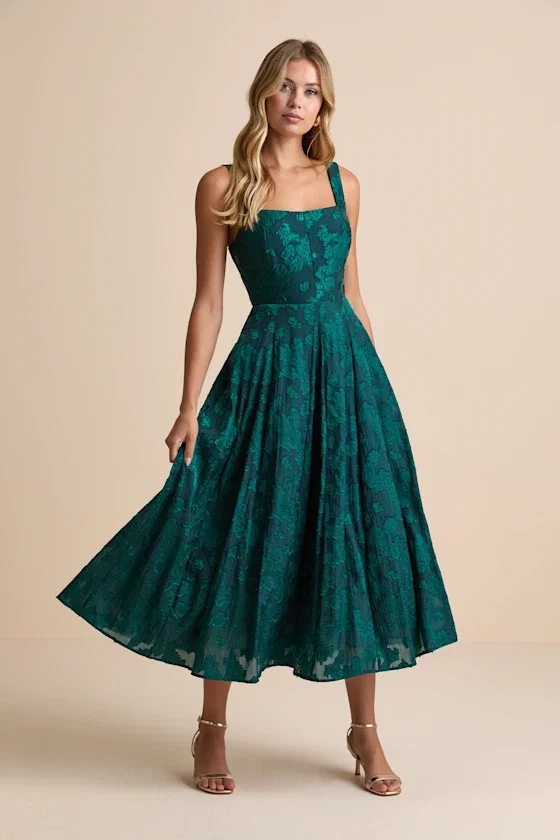 Image of The Loira Dress in Emerald