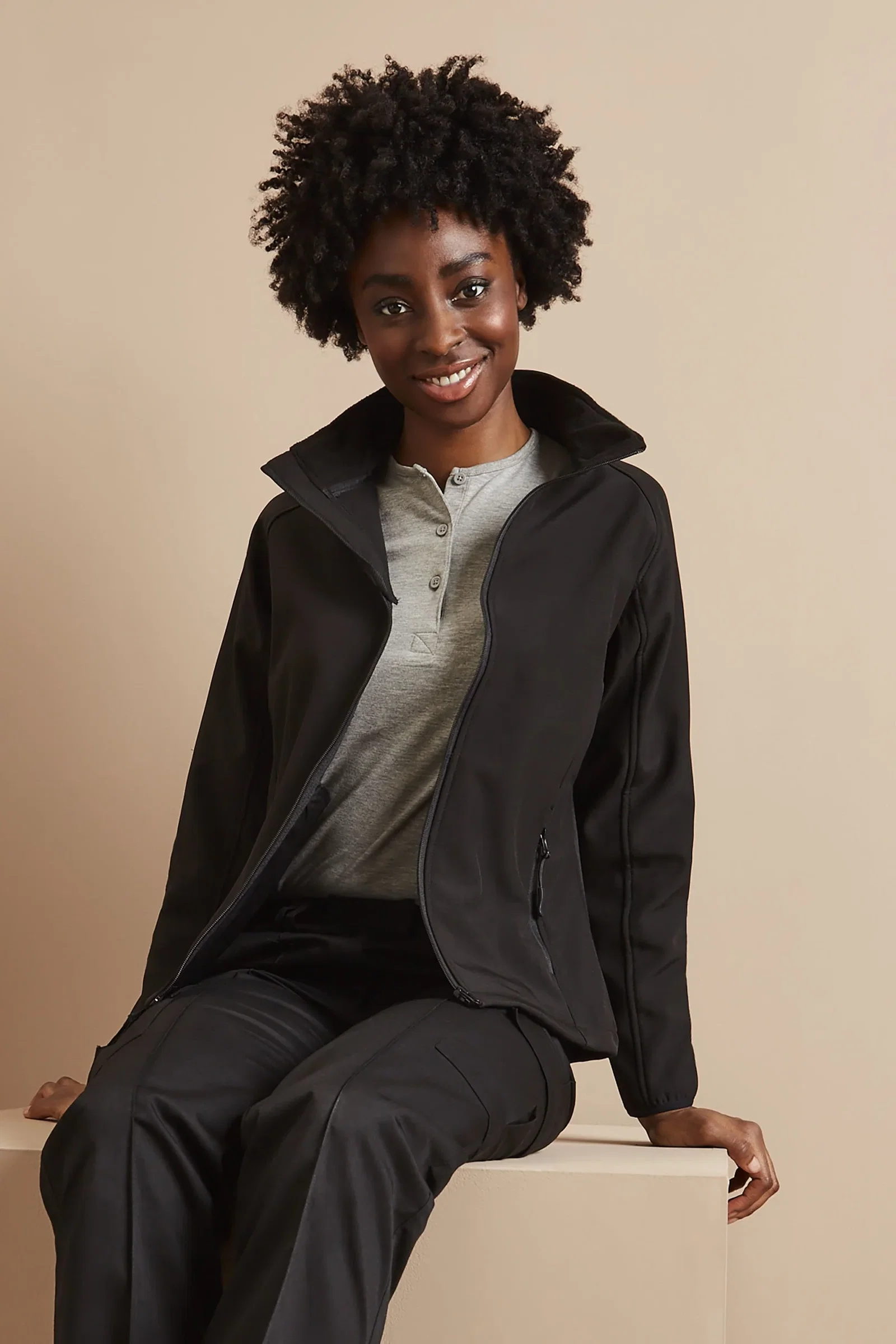 Image of Result Women's Core Printable Softshell Jacket, Black