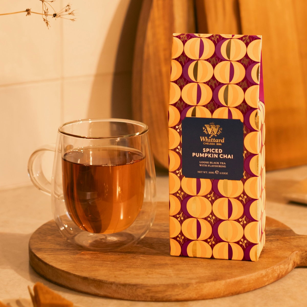 Image of spiced pumpkin chai pouch with made up drink