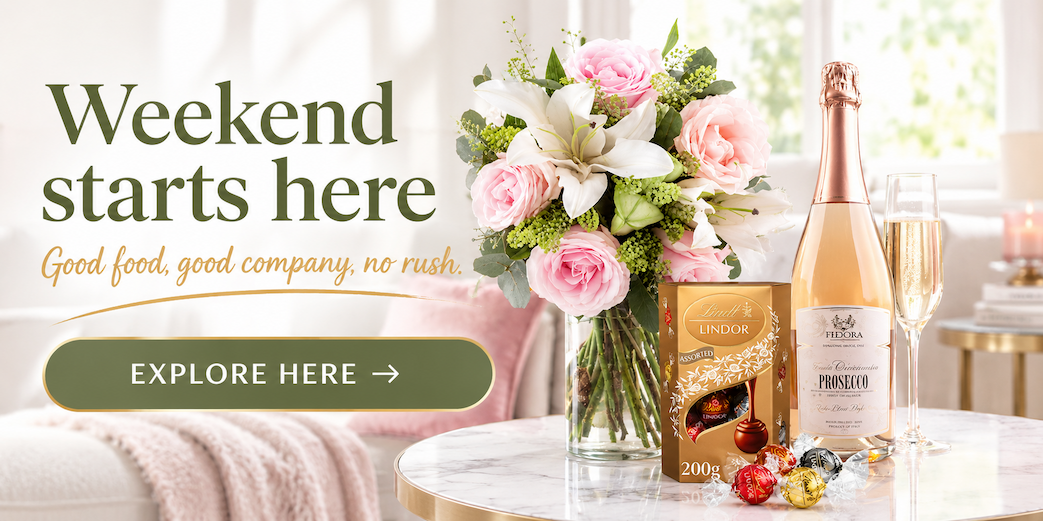 Blush Pink Rose & Lily, Prosecco Rose & Lindor Chocolates (200g)
