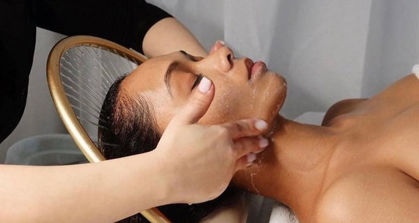Séance de head spa d'1h ou 1h30 avec Chloe Nails and Beauté à Paris (jusqu'à 42% de remise)