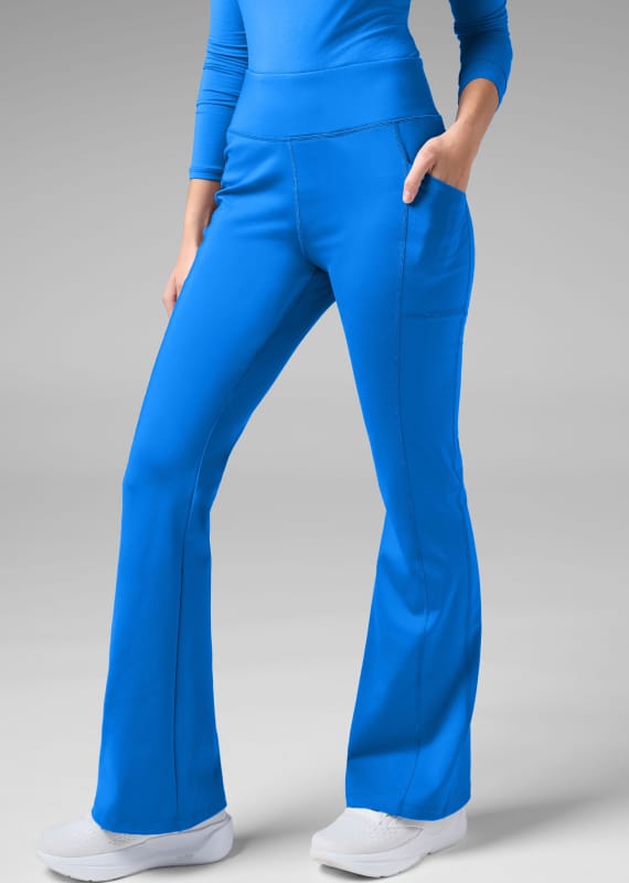 Shop This Pant >