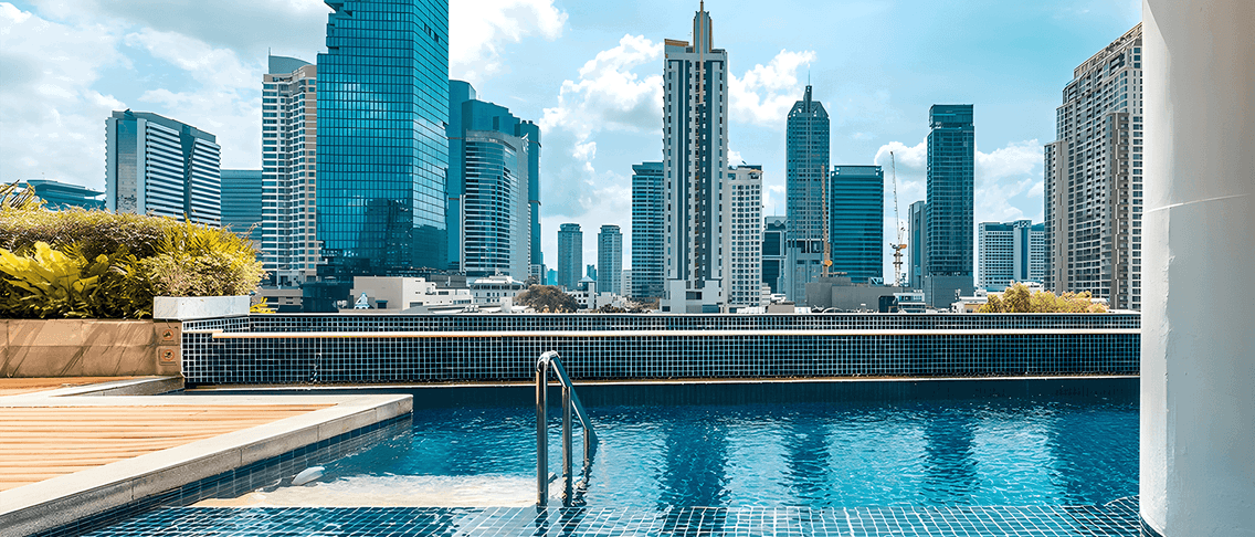 Bangkok Glamour with Daily Breakfast, Club Lounge Access & Nightly Free-Flow Cocktails
