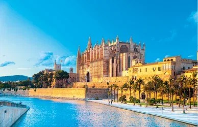 Palma Cathedral (La Seu), Mallorca waterfront