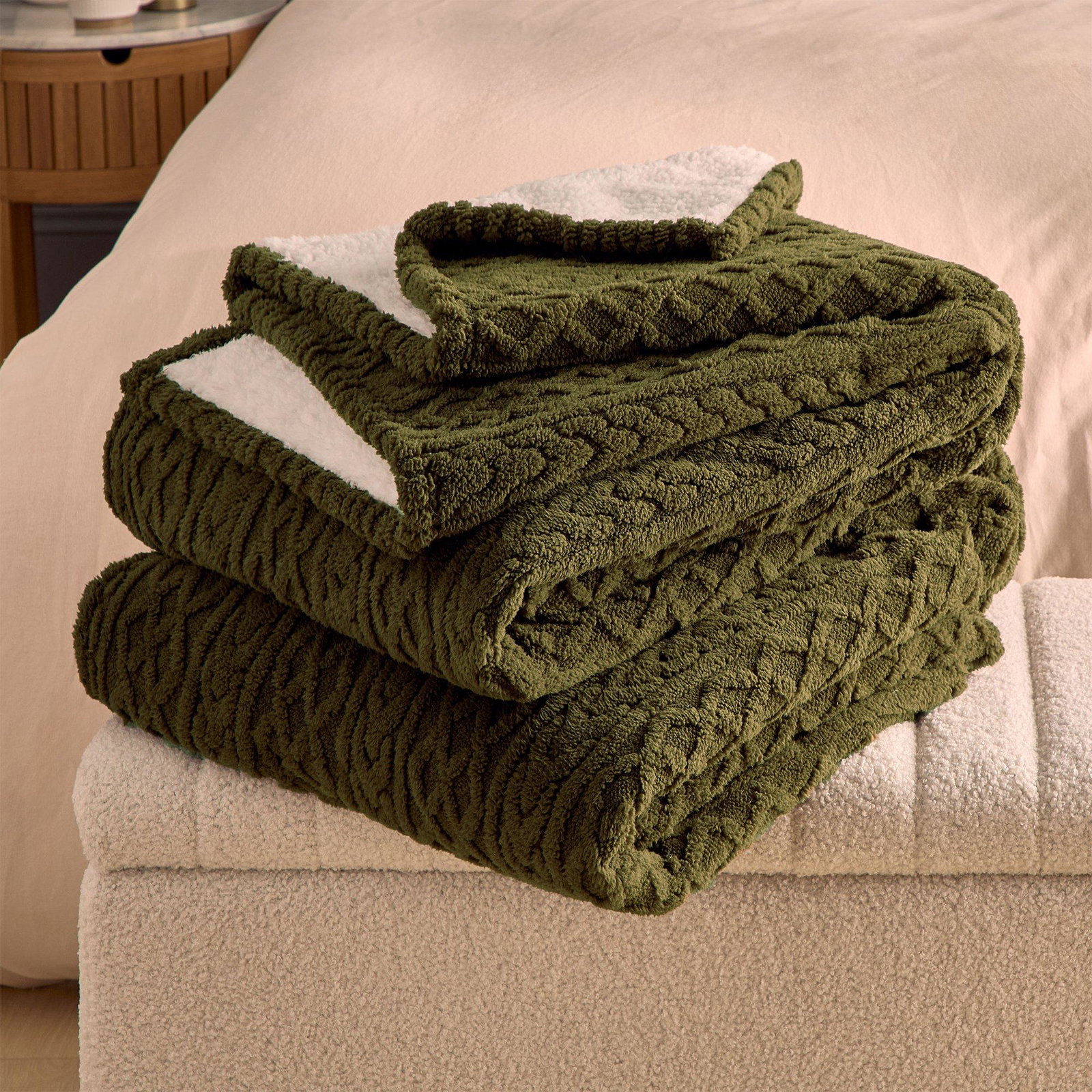 Heat Genie Self Heating Giant Cable Knit Blanket