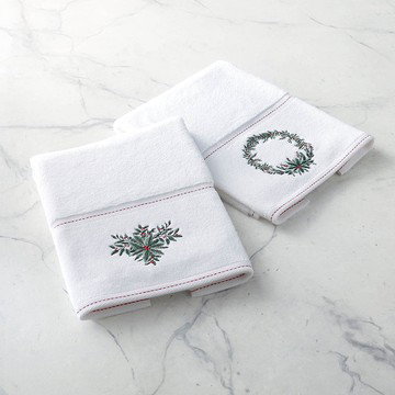Holly Wreath Hand Towel, Set of Two
