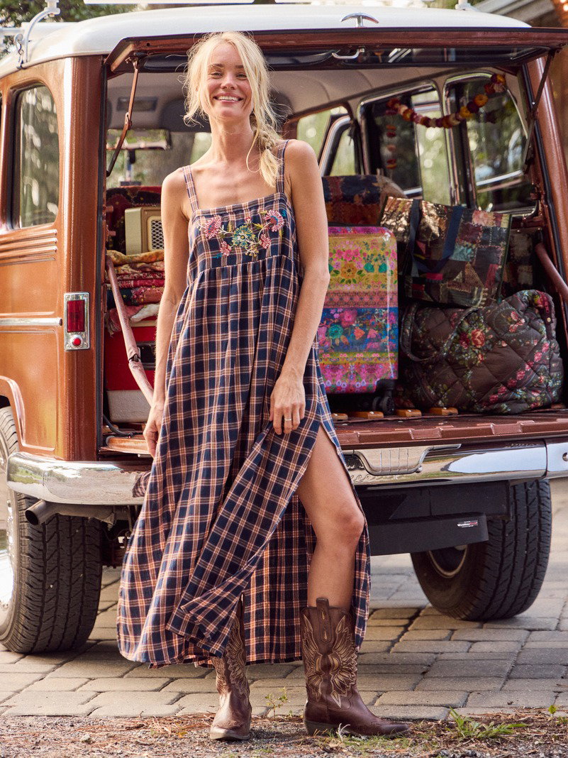 DRESSES