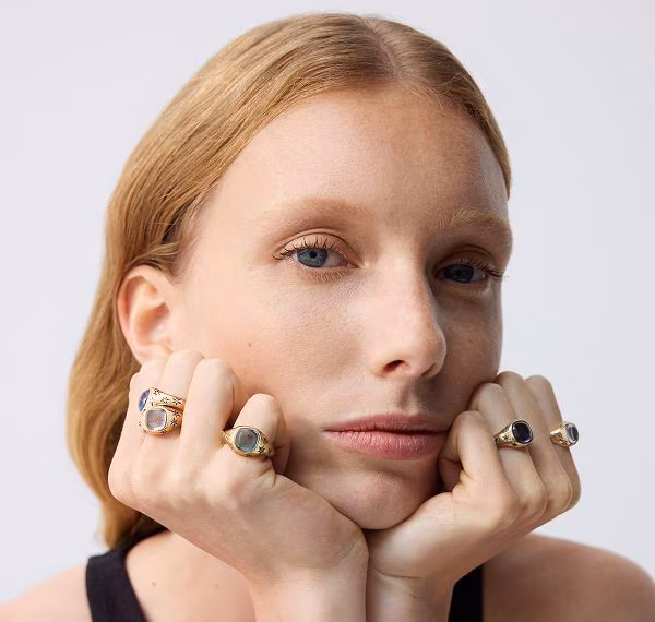  A SECOND HOME FOR JEWELLERY