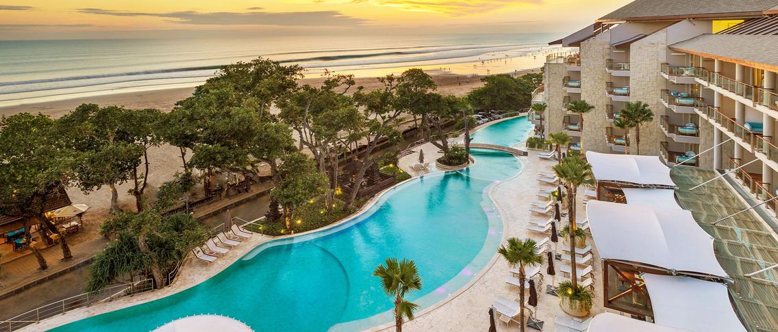 Bestselling Seminyak Beachfront Suites with Daily Breakfast, Nightly Dinner & Unlimited Free-Flow Drinks