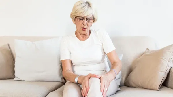 Poussée d'arthrose: les traitements efficaces pour soulager durablement la douleur