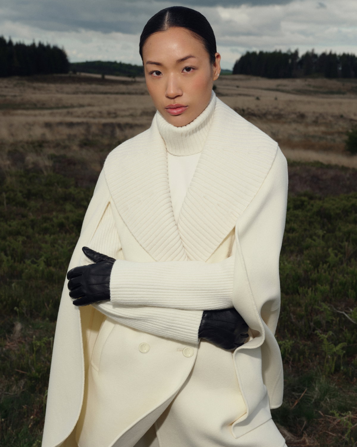 SUSIE Wool cape