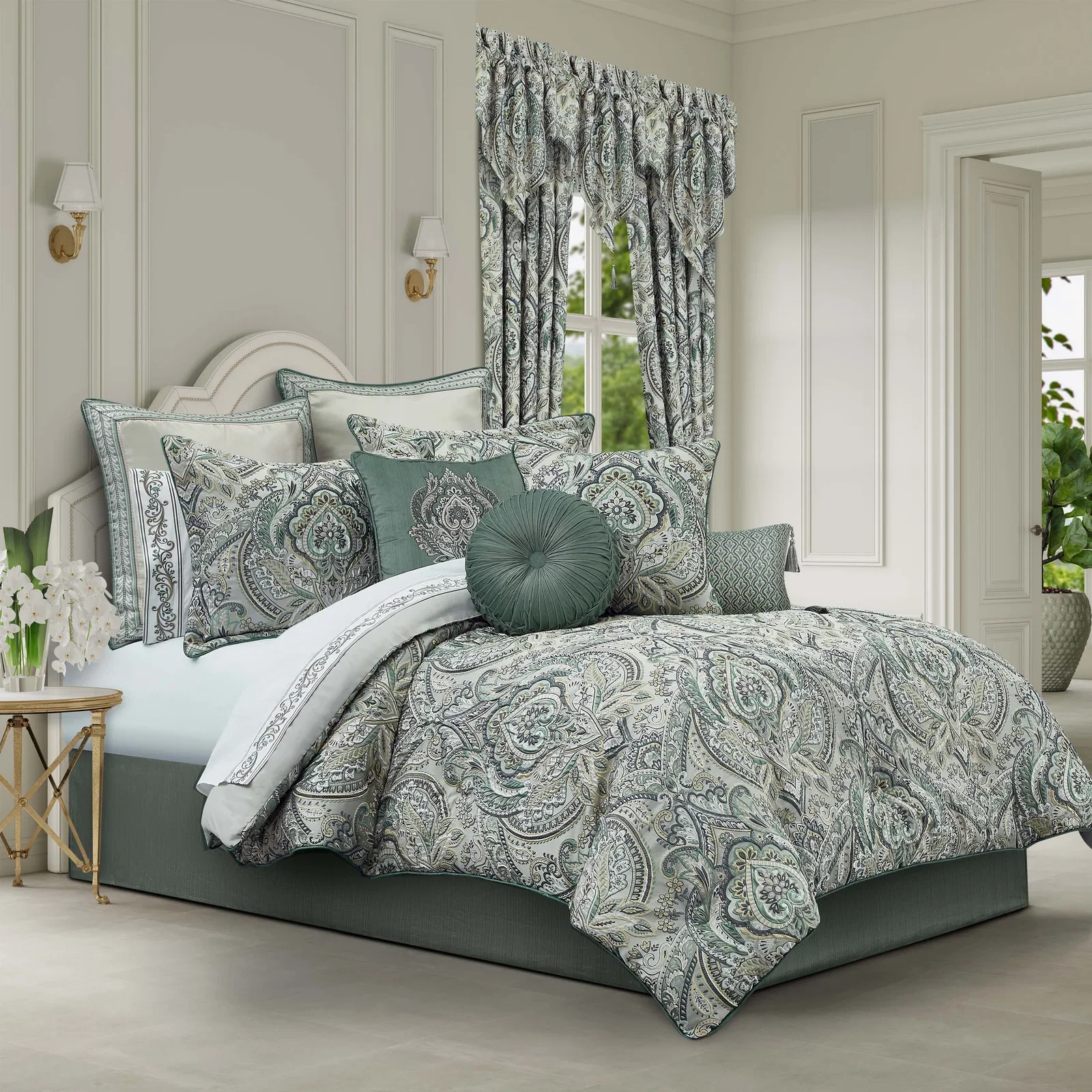 J Queen Nico Spa 4 Piece Comforter Set