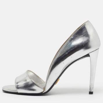 Size 39 Metallic Silver Leathe