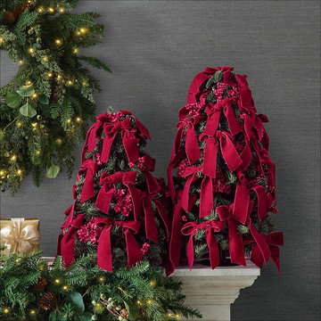 Berries & Bows Tree
