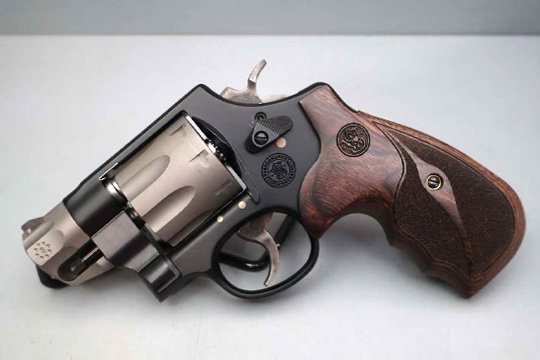 S&W Performance Center 327 .357Mag 2" w/Box