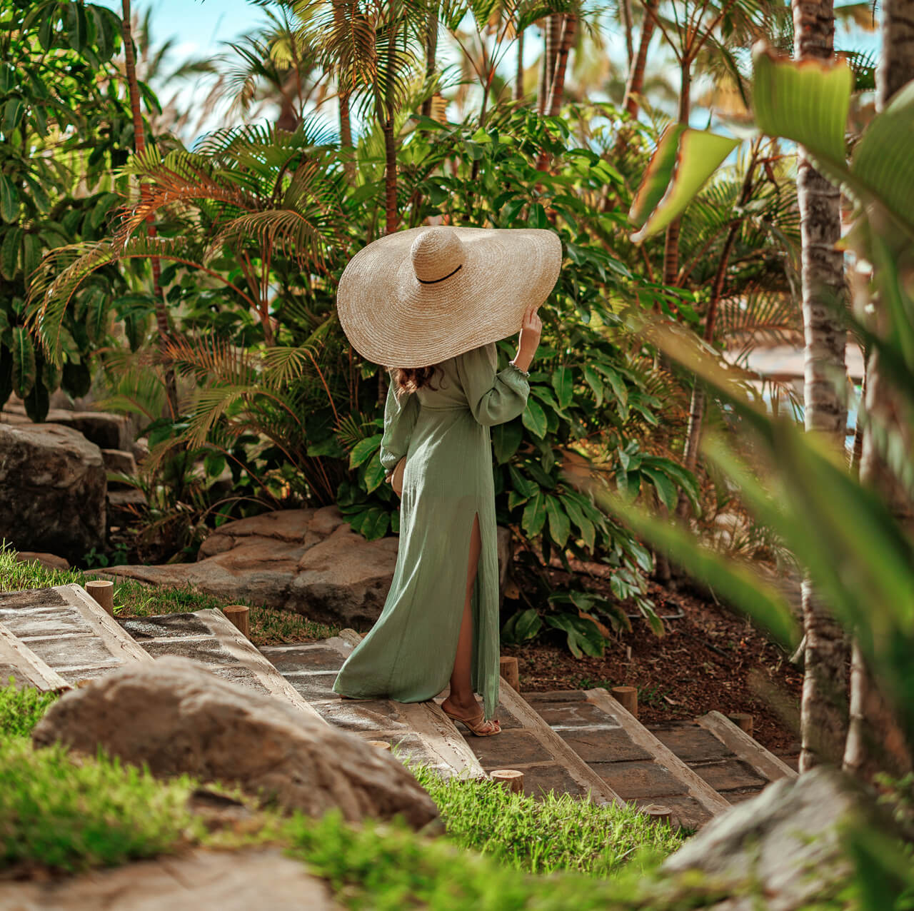 EXPLORE THE CANARY ISLANDS