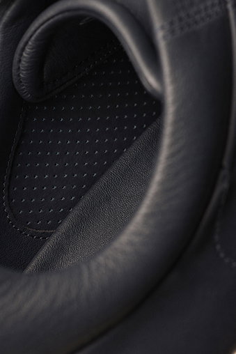 LUKA-01 Unlined Leather Sneakers