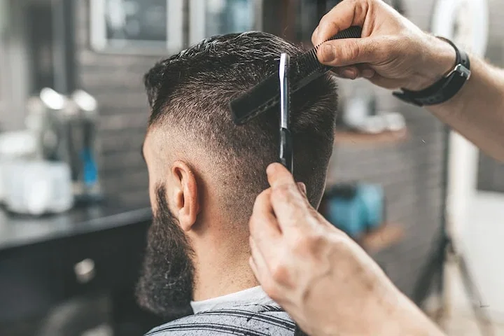 Herrklippning, Skäggtrim & Barnklippning hos Lunda BarberClub i Spånga