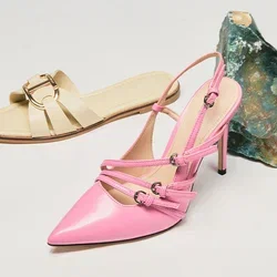 Drie dames sandalen met hak: creme slip-on, roze spitse slingback en lichtroze teenslipper met sterversiering op steen.