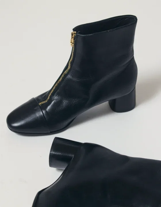 SHOP BOOTS
