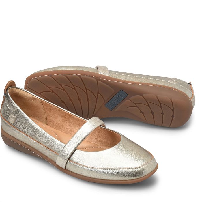 Fianna mary jane flat in metallic. 
