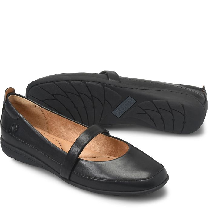 Fianna mary jane flat in black.