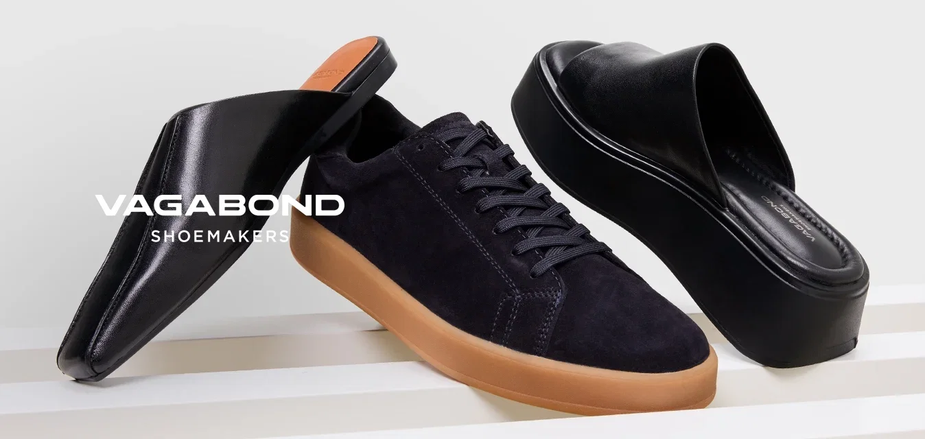 Drie paar schoenen: marineblauwe suède sneakers met gumzool, zwarte puntige instappers en een chunky zwarte platform sandaal met een gladde afwerking.