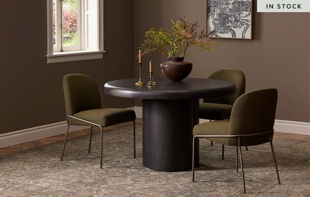 Pemble Round Extension Dining Table