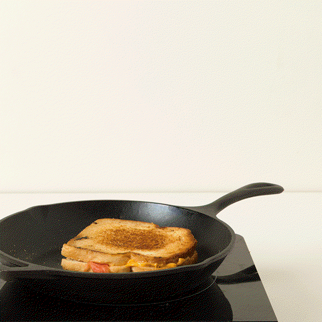 Easy-Flip Ergonomic Spatula