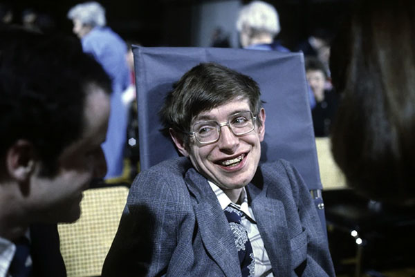 Stephen Hawking talking to a colleague in 1979.