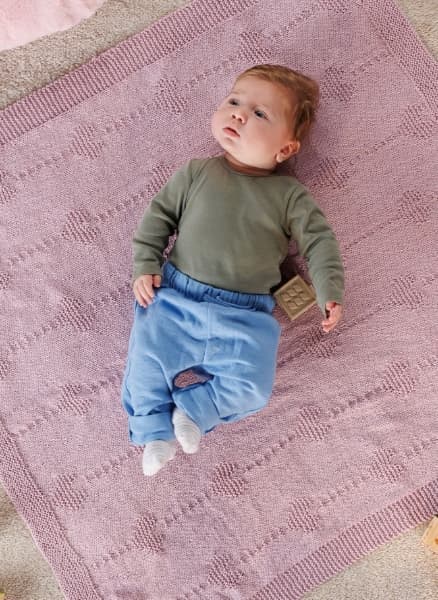 FREE Belle Cœur Knit Baby Blanket Pattern