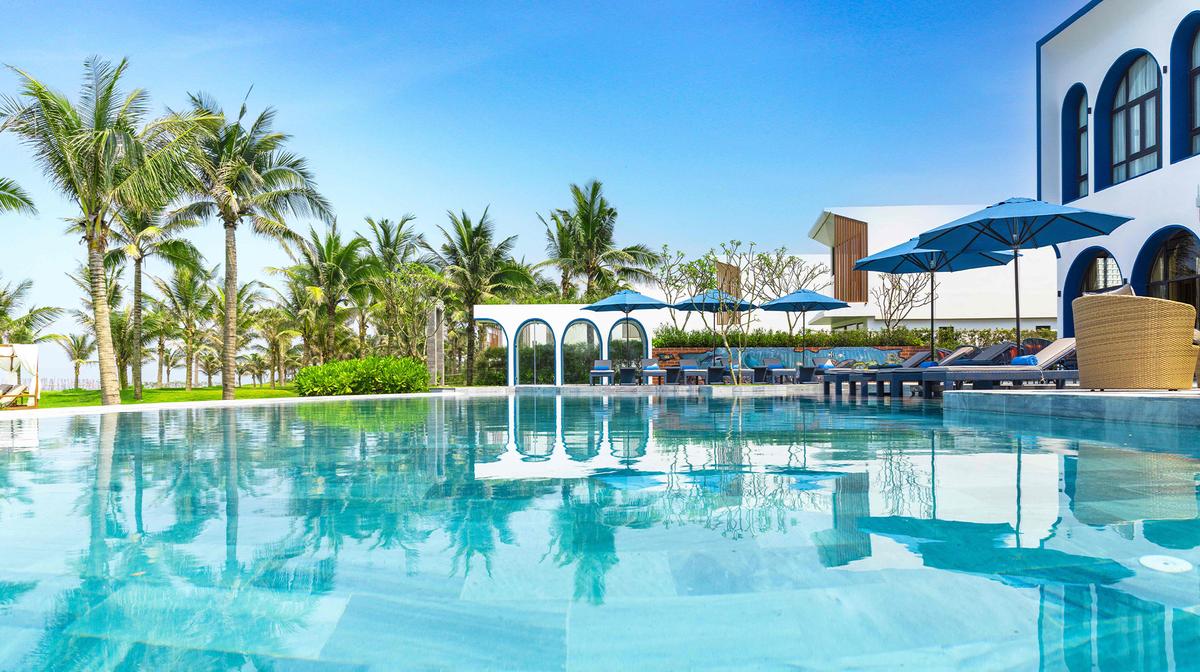 Hoi An Beachfront Bliss with Massages, Daily Breakfast, Nightly Dinner & Nightly Free-Flow Drinks Hour
