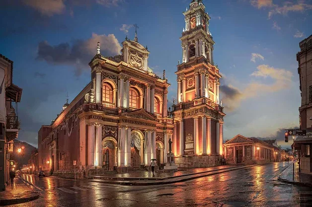Top 5 Affordable Retirement Destinations in South America for Low Costs