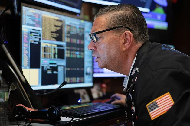 Investors Step Cautiously Through a House of Horrors Scaring the Stock Market