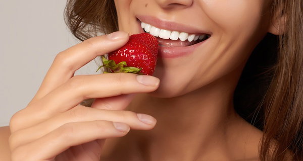 30, 45, or 60-Minute Teeth Whitening at Viva La Med Spa
